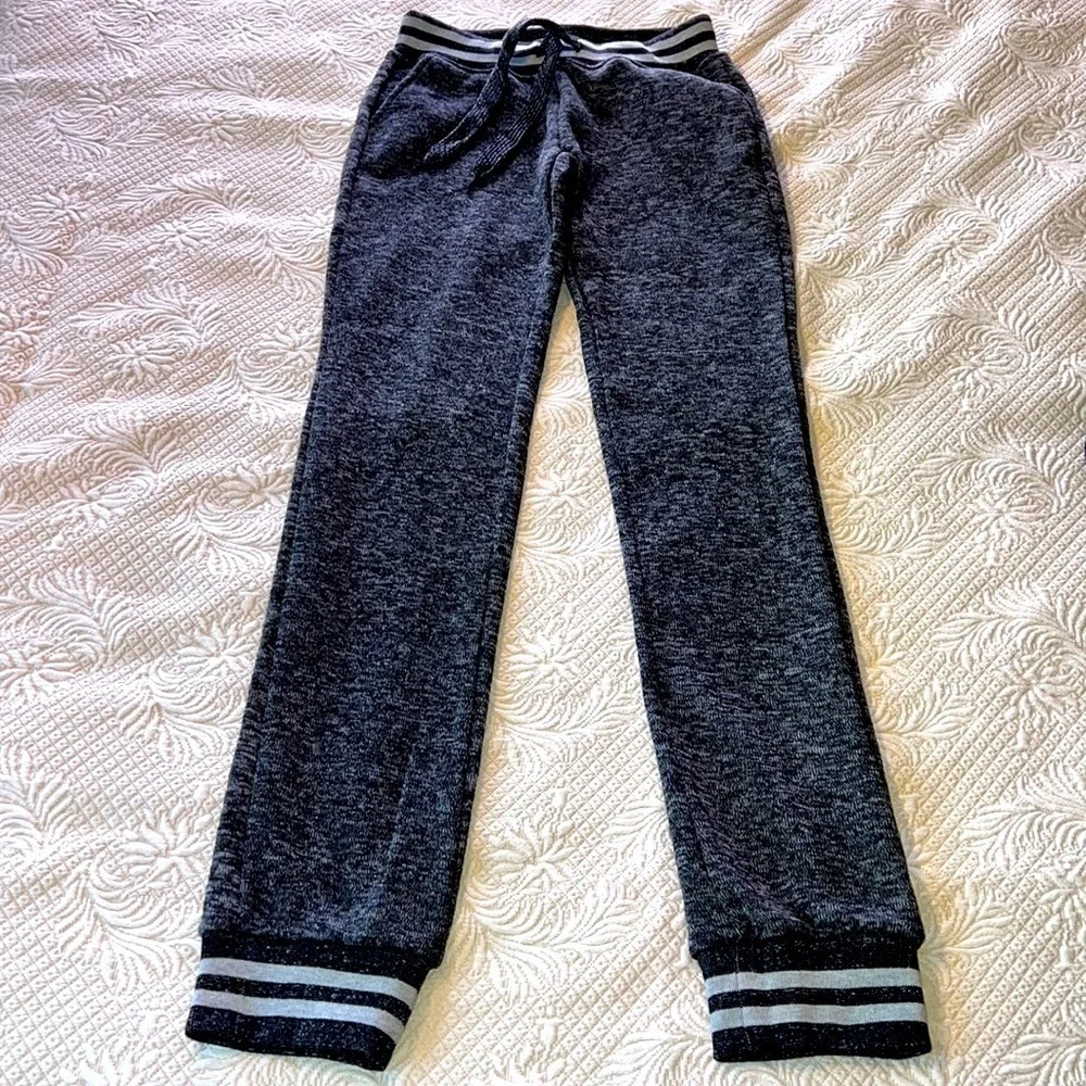 🔥JUNIOR’S MELANGE, FAUX SHERPA LINED HOODIE AND JOGGER SET SIZE SMALL